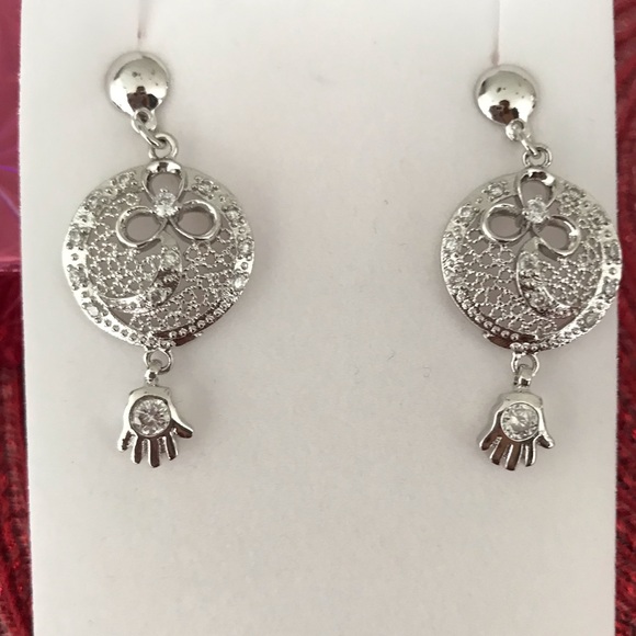 Pendant and earrings set - Picture 3 of 3